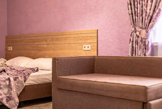 Гостевой дом Ника Кабардинка Стандартный трехместный номер-студия-3